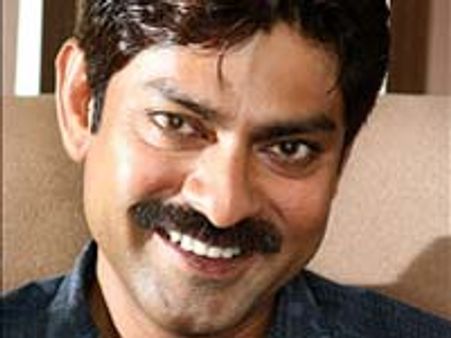 జగపతిబాబు ప్రవరాఖ్యుడా?