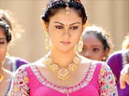 కామ్నాపై కన్నేసిన..