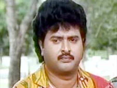 అరవింద్ పై మండిపడ్డ కమిడియన్