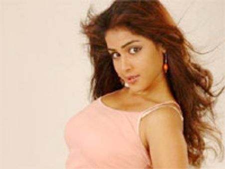 జెనీలియాతో గడపాలంటే...