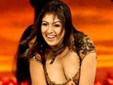 నయనతార మసాజ్ వీడియో నెట్లో?