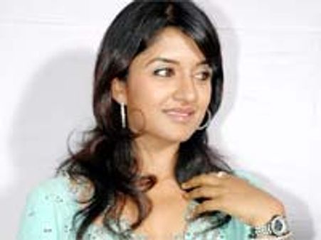 తరుణ్ సరసన ఆమె!?