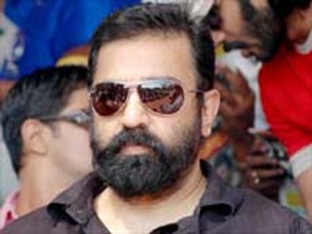 కమల్ కి కాలుతోంది