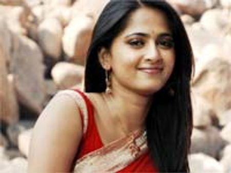 అనూష్క ప్రేమ రాయబారం