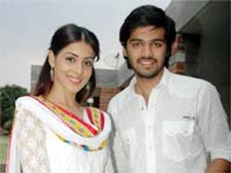 జెనీలియా 'కథ' మొదలైంది