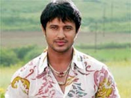 హీరో రాజాకి నిర్మాత వార్నింగ్