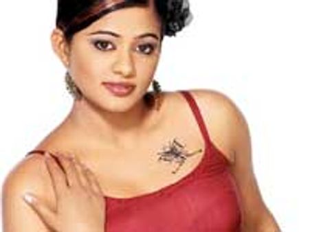 ప్రియమణికి ఆ హీరో కారు గిప్ట్?