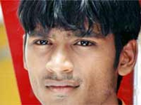 అనుమానంతో హీరో భార్య చేస్టలు