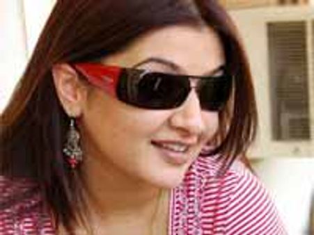 వేషాలు దొరక్కే ఆర్తి అగర్వాల్