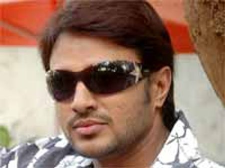 ఇంకోసారి ప్లీజ్...రాజా