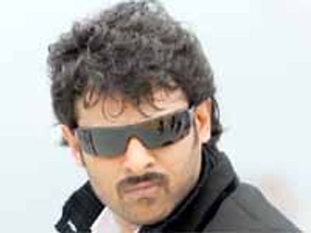 ప్రభాస్..దశరధ్..దిల్ రాజు