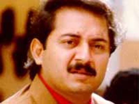 రోజా హీరో మళ్ళీ రాడంట