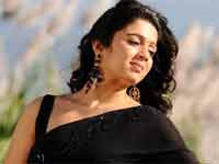 ఛార్మిని మళ్ళీ చేరదీసాడు