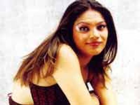 నిర్మాత లైంగిక వేధింపులు