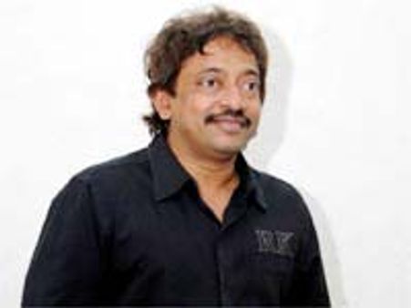 డైరక్టర్ కావాలంటే ..వర్మ అవకాశం!!