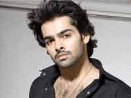 ఆడాళ్ళ పనిలో రామ్