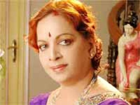 విజయనిర్మల..నెలకు కోటి