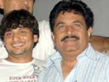 అచ్చిరెడ్డి కొడుకూ మొదలెట్టాడు