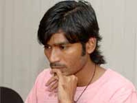 మావి కాపీ కొట్టి మాకే..