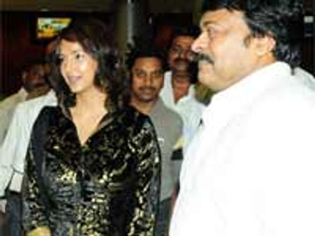 మోహన్ బాబు కూతురుతో చిరు