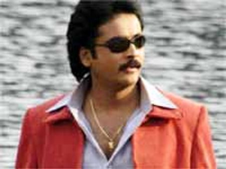 మీడియా లో కనపడాలనే పిచ్చితో...