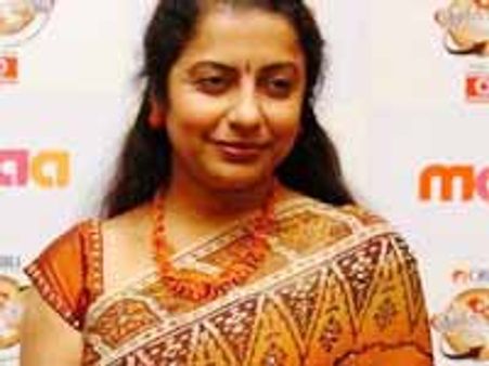 అల్లు అర్జున్ తల్లిగా ..?