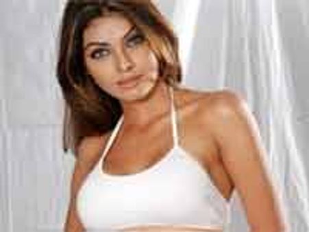 అవును..నావి కృత్రిమ వక్షోజాలే ...