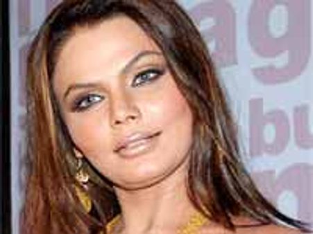 ఆమెను 'యూజ్ అండ్ త్రో'