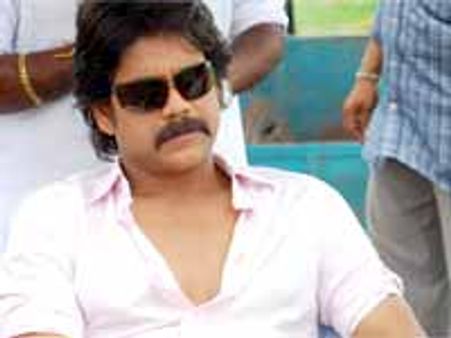 ఆ హీరోలు చేసేది తప్పు...నాగ్