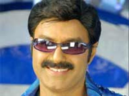 చిరు తప్పే బాలయ్య రిపీట్?