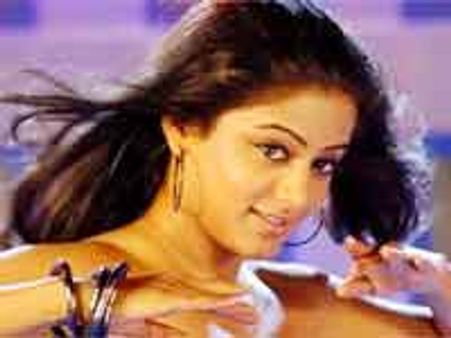 ప్రియమణి కఠోర స్వరం