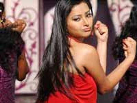 తెలుగు తెరపై మరో సెక్స్ బాంబ్