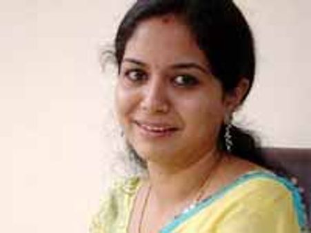 ఫ్లాప్ దర్శకుడితో 'సింగర్ సునీత' !!