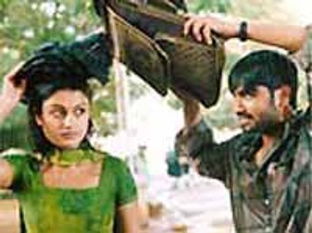 బృందావన్‌ కాలనీలో గంద్రగోళ ప్రేమ