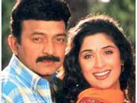 అందరి వాడు 'ఆప్తుడు'