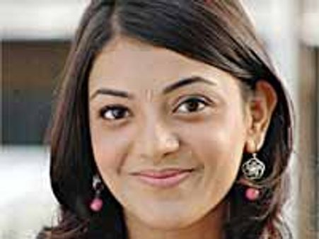 క్షణం తీరిక లేదంటున్న కాజల్