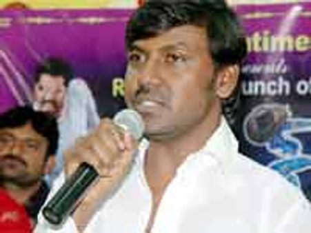 సేవానిరతి, మానవతా వాది లారెన్స్‌