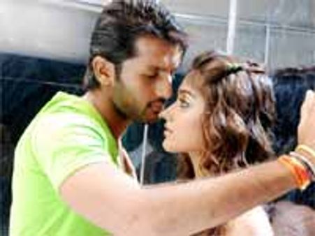 'రెచ్చిపో'తున్న నితిన్, ఇలియానా