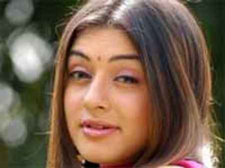 'నయన్' స్థానంలో 'హన్సిక'