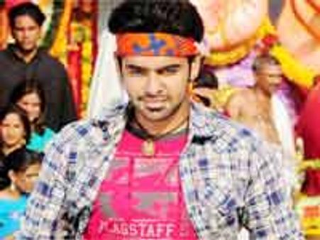 దిల్ రాజు చేతికి 'గణేష్'