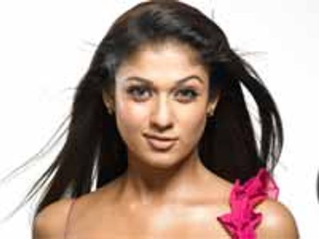 ఎన్టీఆర్ పక్కనెలా వుంటుందో??