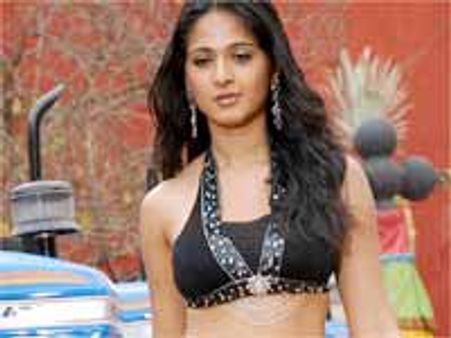 ఫ్యాన్ క్లబ్ లేని అనుష్క!