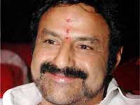 'సింహా' పోరాటం