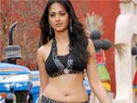 గురువు కోసం తకిట తకిట అనుష్క