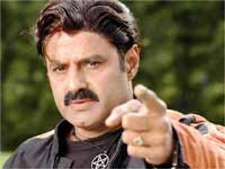 బాలకృష్ణ ప్రక్కన ఆమె ఆనుతుందా?