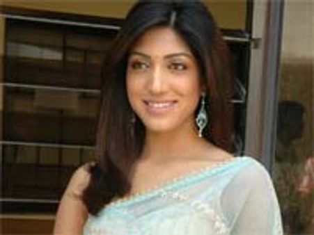 మిస్ ఇండియా థ్రిల్లింగ్ స్టోరి