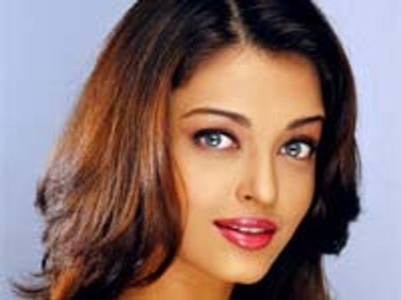 తొమ్మిదో స్థానంలో 'ఐష్'