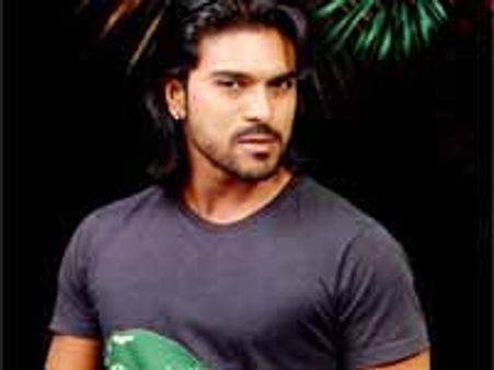 రామ్ చరణ్ తేజా 'వేరు కుంపటి'??