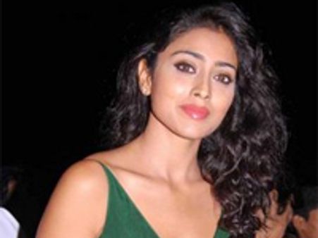 ముద్దు పెట్టడం నా ధర్మం-శ్రియ