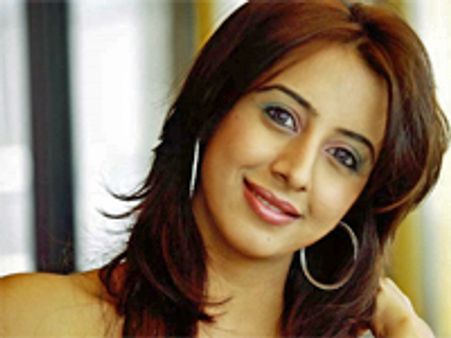 'సమర్ధుడి'తో ప్రేమలో పడ్డ సంజన